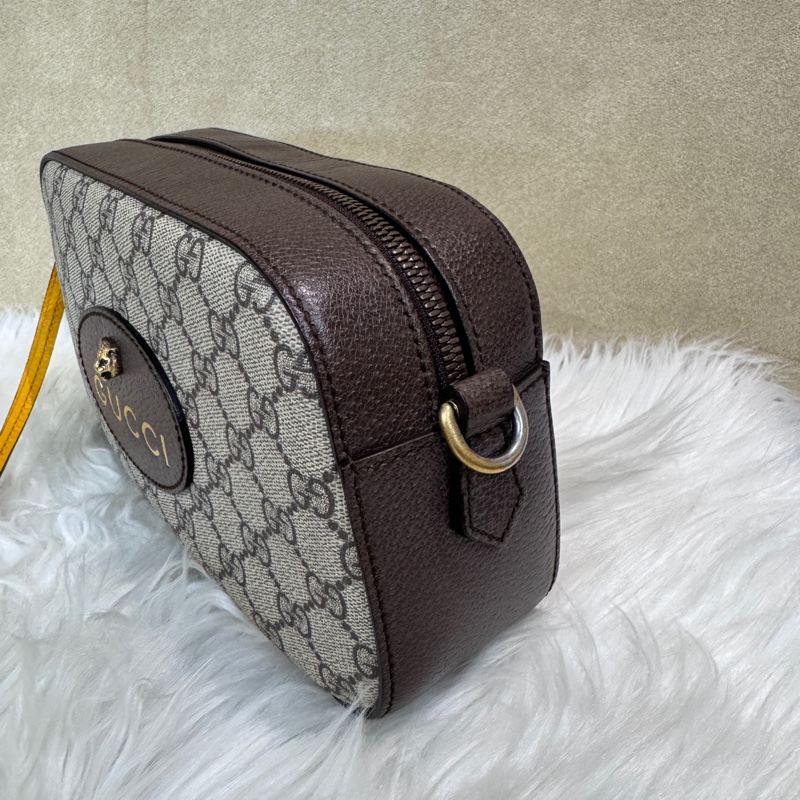 Gucci  PVC咖牛皮虎頭相機包-3