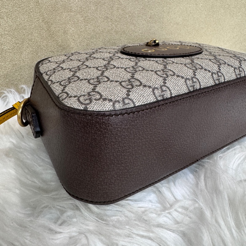 Gucci  PVC咖牛皮虎頭相機包-5