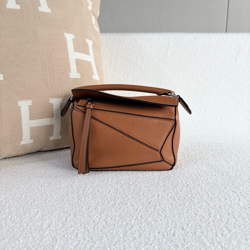 裸包優惠！ Loewe 羅意威 Puzzle 焦糖色 Mini 幾何包-2
