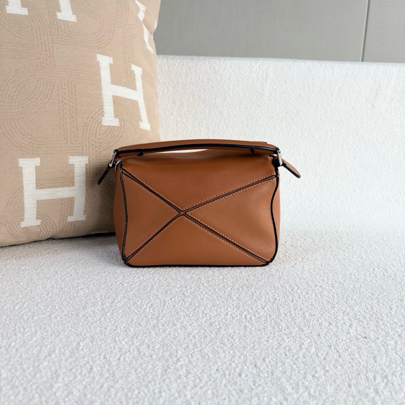裸包優惠！ Loewe 羅意威 Puzzle 焦糖色 Mini 幾何包-3