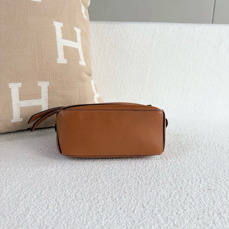 裸包優惠！ Loewe 羅意威 Puzzle 焦糖色 Mini 幾何包-5