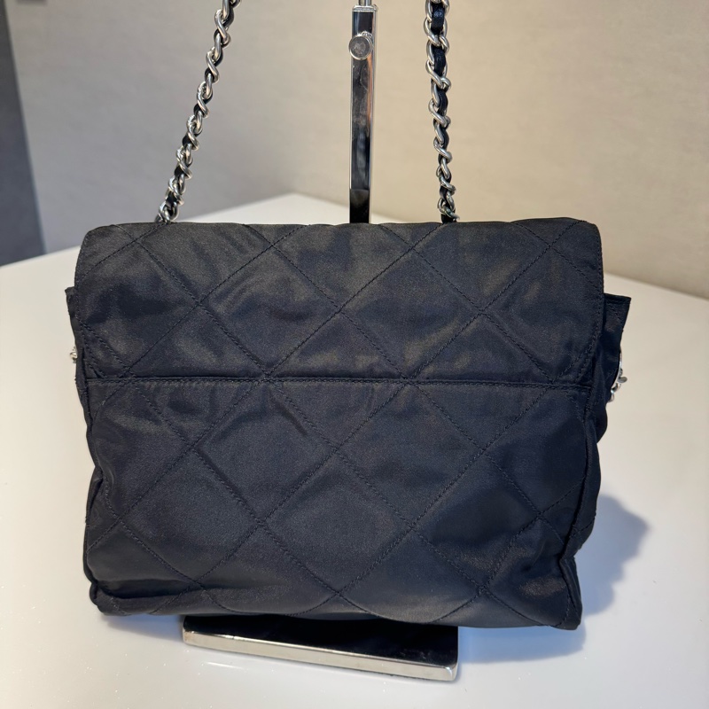 Prada 三角牌黑銀鏈條包 （有保卡）-3