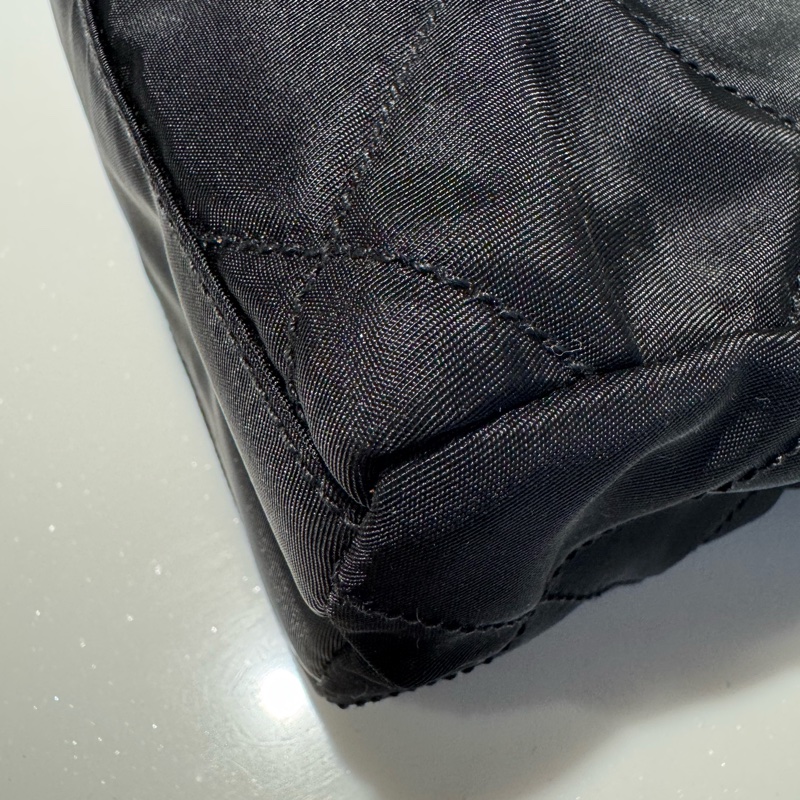 Prada 三角牌黑銀鏈條包 （有保卡）-8