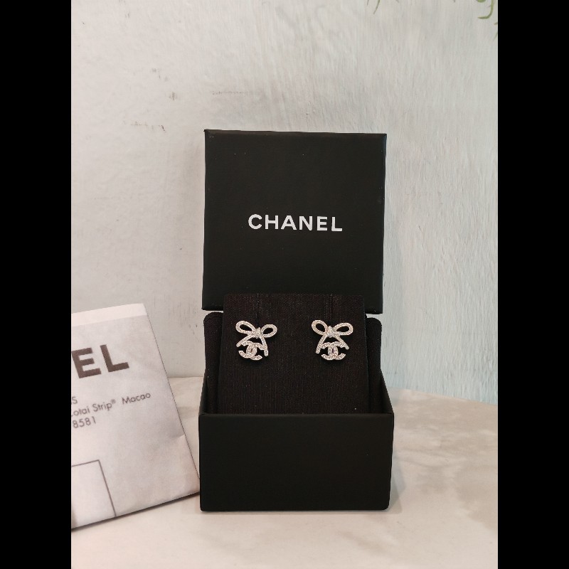 Chanel 25k earrings-0