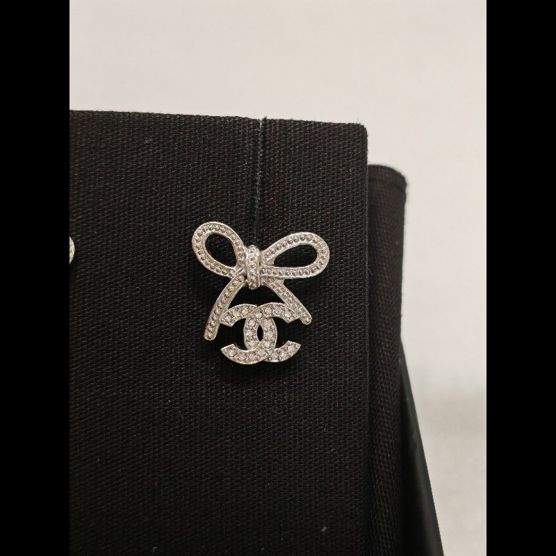 Chanel 25k earrings-3