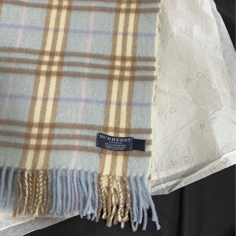【近新閒置❤️】 Burberry 嬰兒藍羊絨圍巾-1