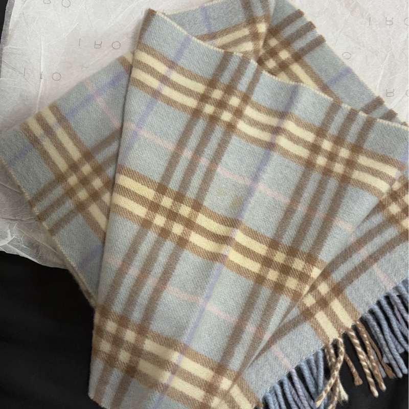 【近新閒置❤️】 Burberry 嬰兒藍羊絨圍巾-2