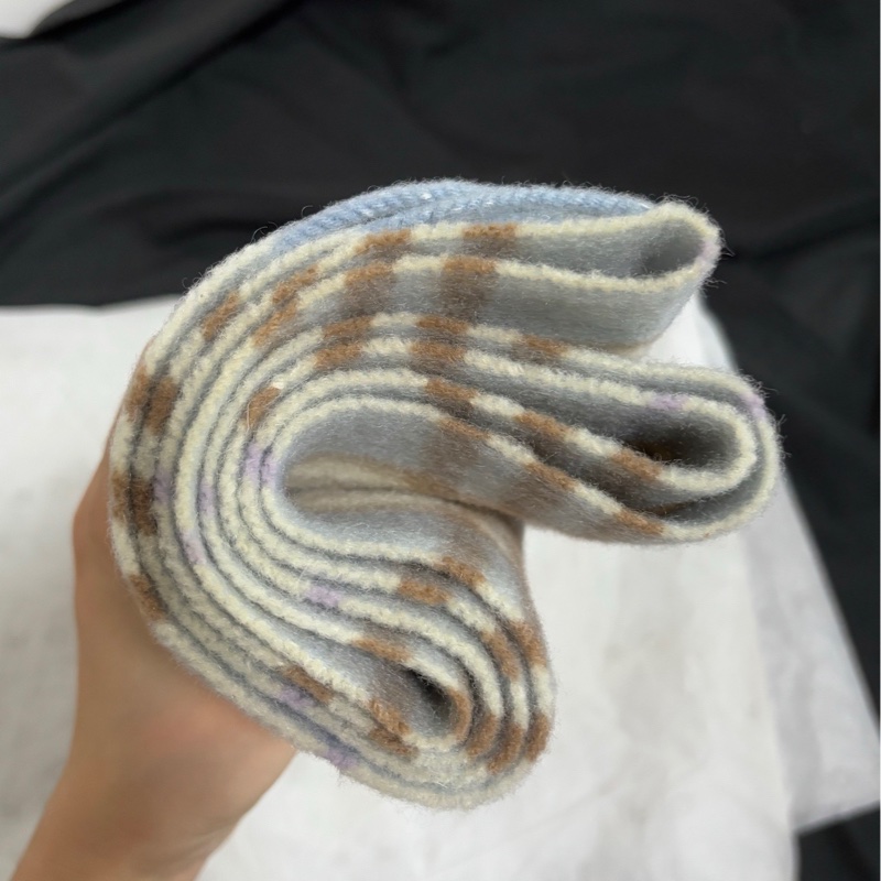 【近新閒置❤️】 Burberry 嬰兒藍羊絨圍巾-4