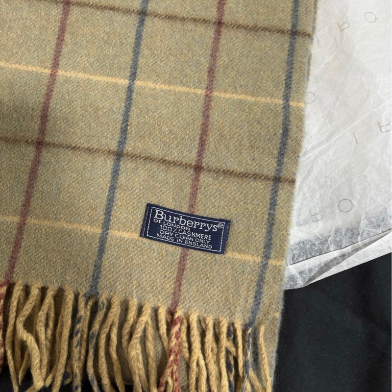 【近新閒置❤️】 Burberry 變色龍羊絨圍巾-1