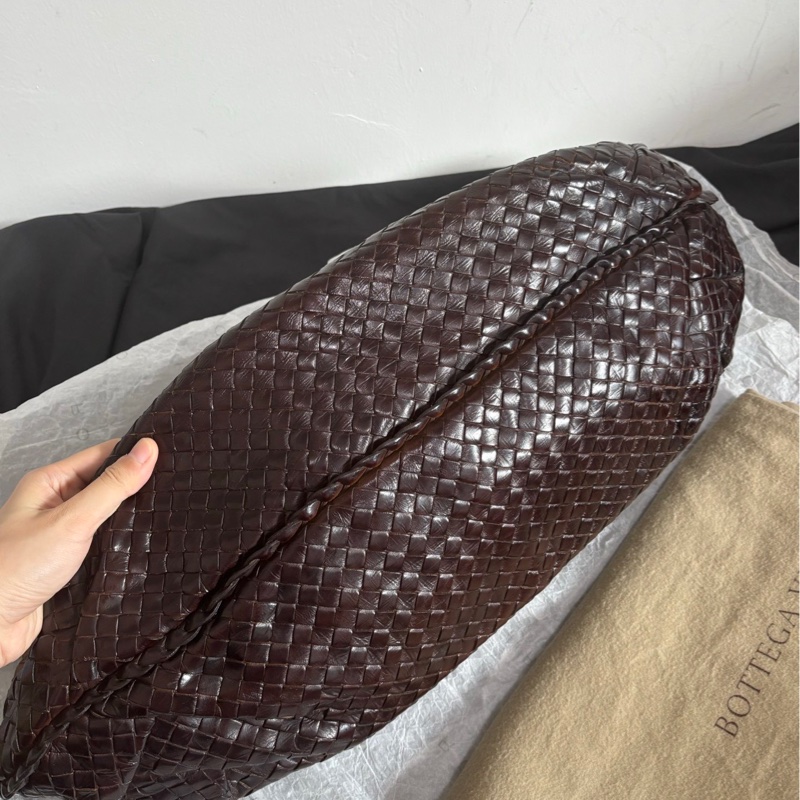 【近新閒置❤️】 bv 棕色漆皮拼接中號和尚包單肩包-8