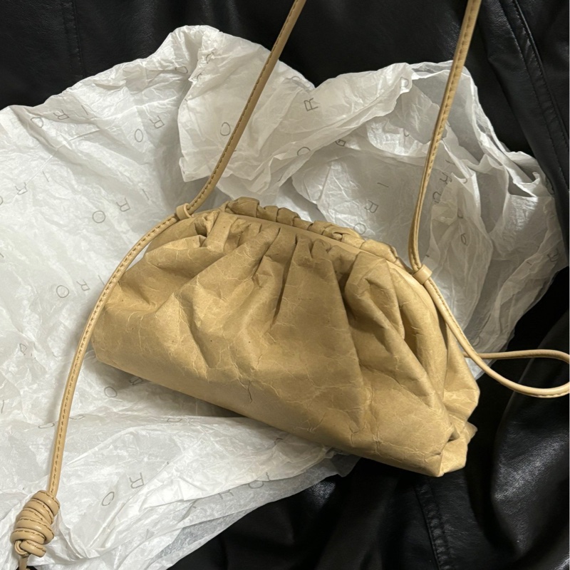 【近新閒置❤️】 bv 牛皮紙雲朵包斜挎包-4