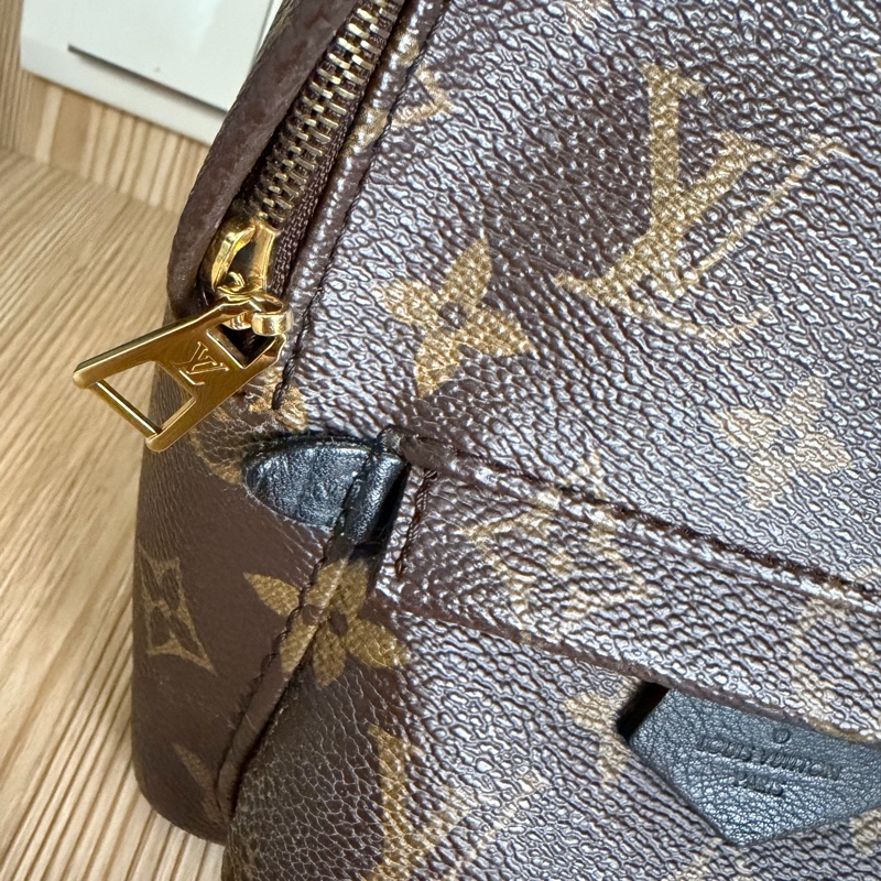 Lv舊款小書包🎒-1