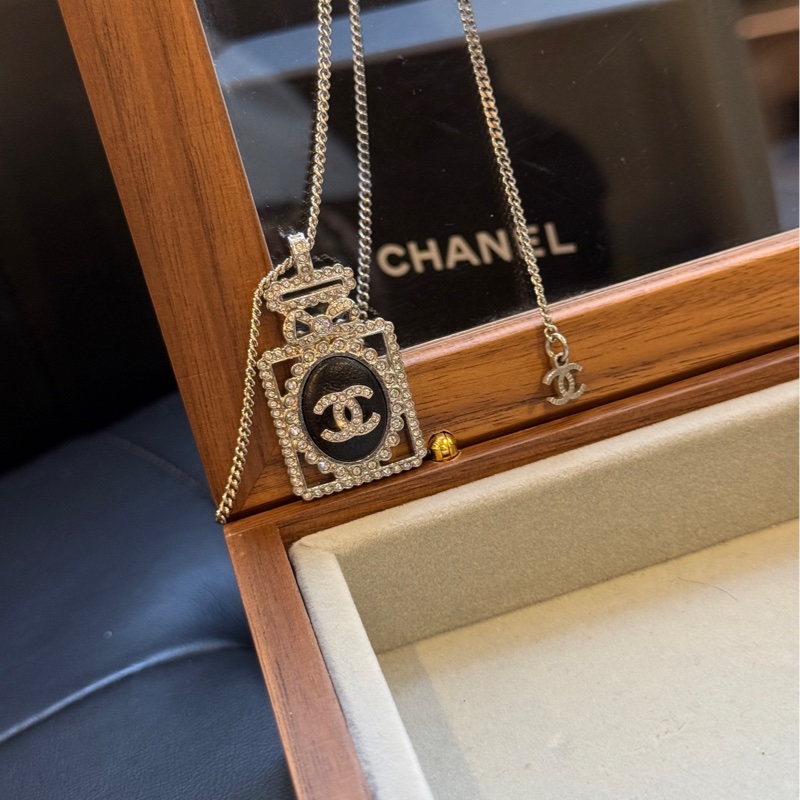 【閒置🆕】Chanel 22b 黑金蝴蝶結香水瓶💎水鑽項鍊毛衣鏈-2