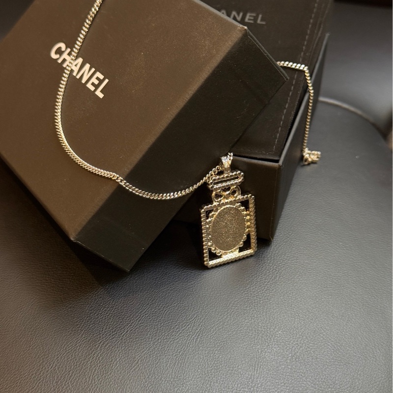 【閒置🆕】Chanel 22b 黑金蝴蝶結香水瓶💎水鑽項鍊毛衣鏈-5