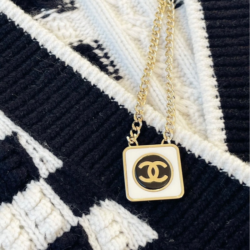 【99新帶盒🆕】Chanel23c黑白琺瑯方塊choker項鍊-5