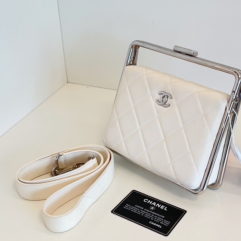 【97新🆕】Chanel 白色菱格🤍小銀桿晚宴盒子包 絕版款手提包 斜挎包 單肩包-1