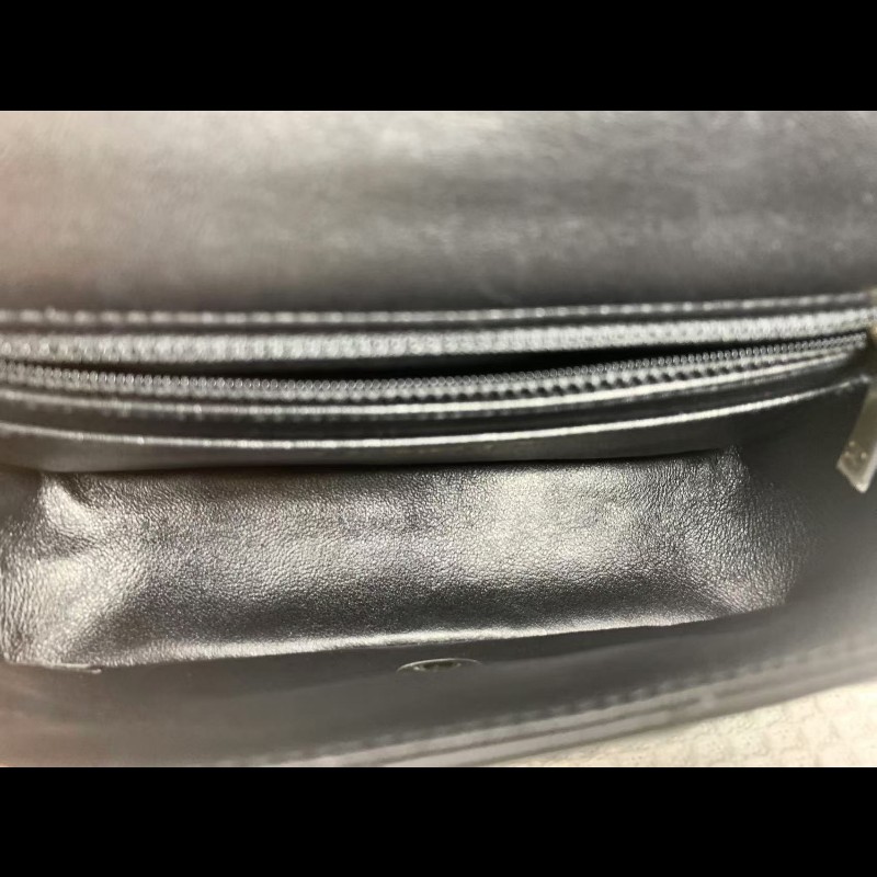 Chanel香奈兒徽章限量大mini羊皮-7