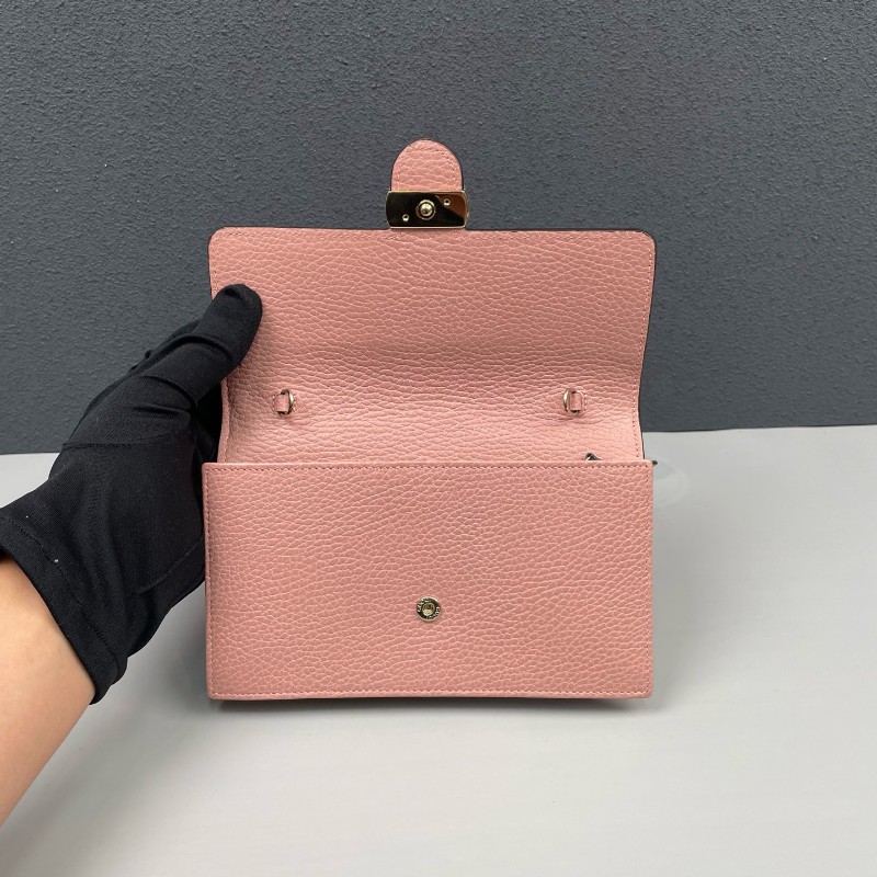 GUCCI 粉色woc鏈條斜背包-1