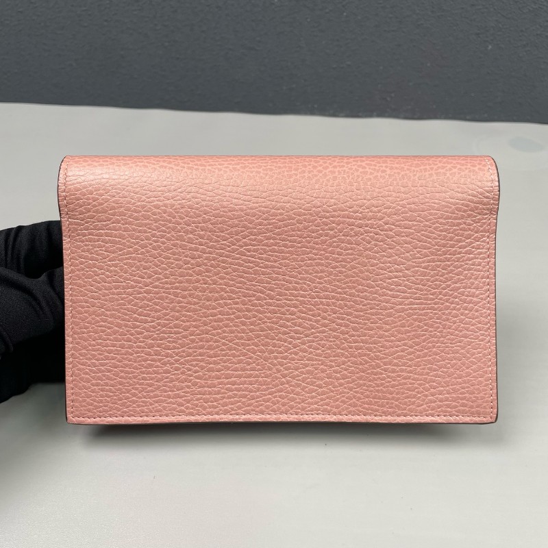 GUCCI 粉色woc鏈條斜背包-9