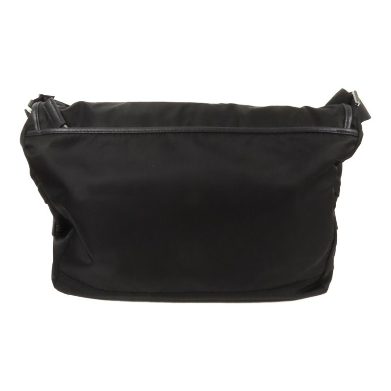 PRADA 尼龍Re-Nylon銀扣肩背袋-1