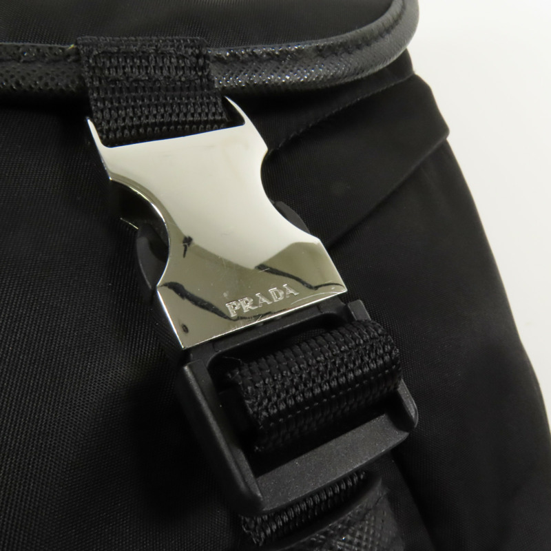 PRADA 尼龍Re-Nylon銀扣肩背袋-6
