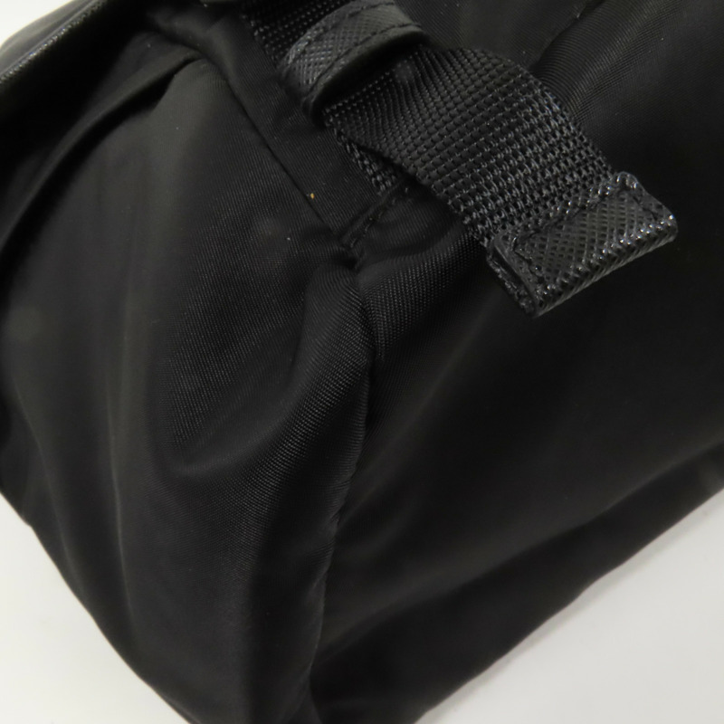 PRADA 尼龍Re-Nylon銀扣肩背袋-12