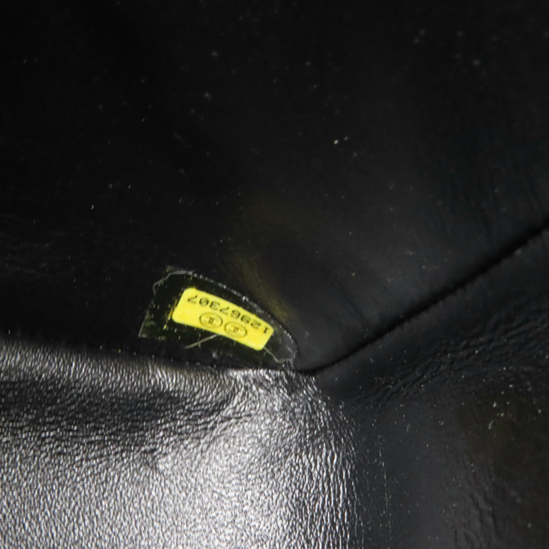 CHANEL 牛皮皮革Large Classic銀扣鏈帶肩背袋-9