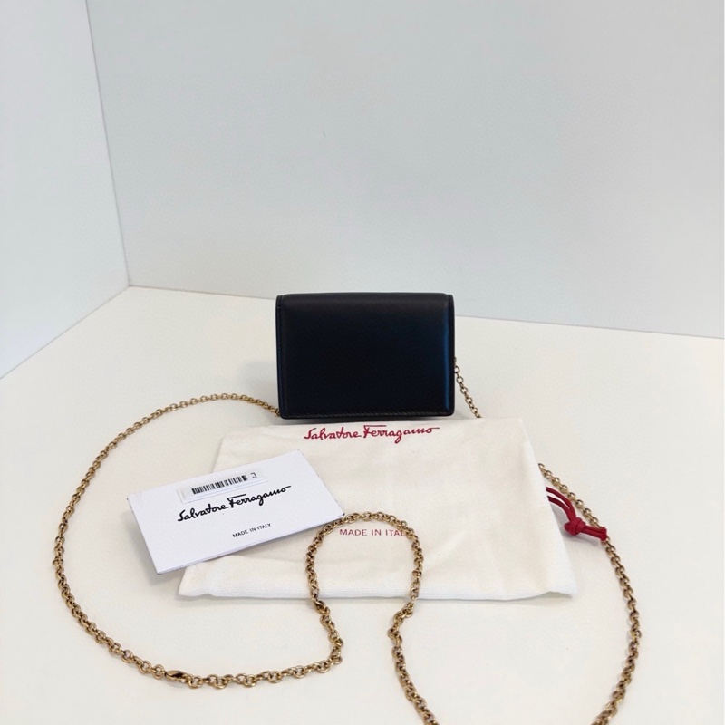 【閒置🆕帶膜】Ferragamo 黑金迷你馬蹄扣 mini鏈條卡包 零錢包 斜挎包-1