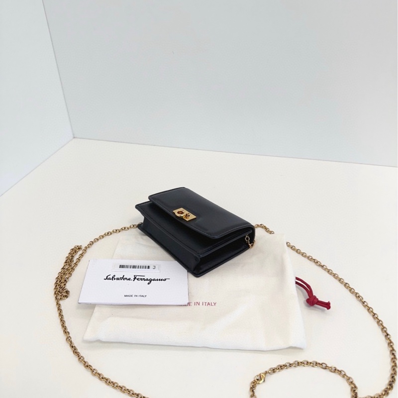 【閒置🆕帶膜】Ferragamo 黑金迷你馬蹄扣 mini鏈條卡包 零錢包 斜挎包-4