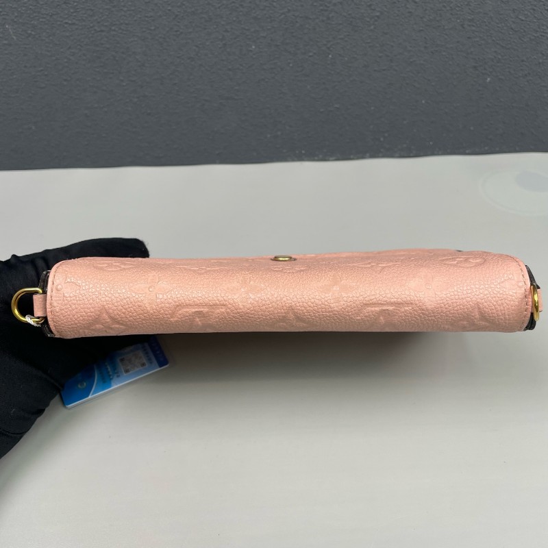 LV路易威登 粉色全皮壓花三合一鏈條包-5