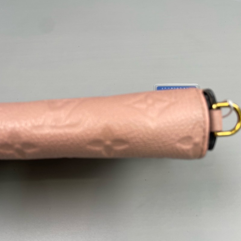 LV路易威登 粉色全皮壓花三合一鏈條包-14