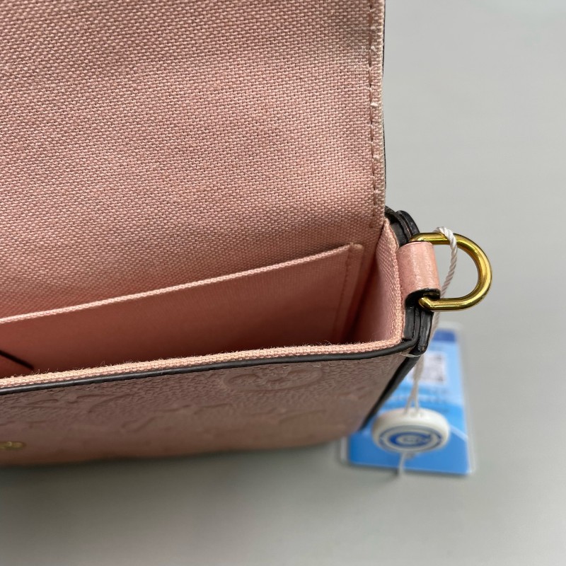 LV路易威登 粉色全皮壓花三合一鏈條包-19