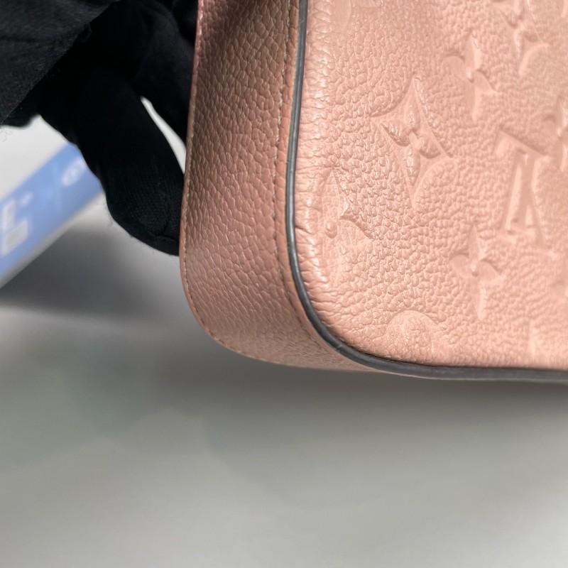 LV路易威登 粉色全皮壓花三合一鏈條包-25