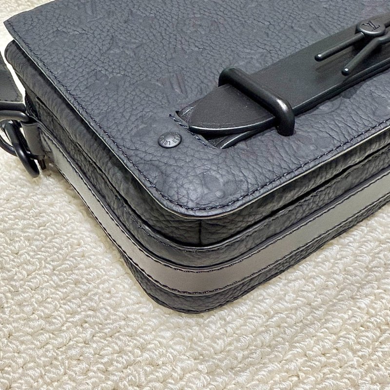 Louis Vuitton -黑色牛皮壓紋STEAMER郵差包-6