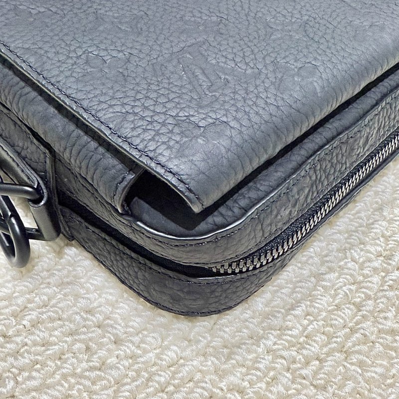 Louis Vuitton -黑色牛皮壓紋STEAMER郵差包-10