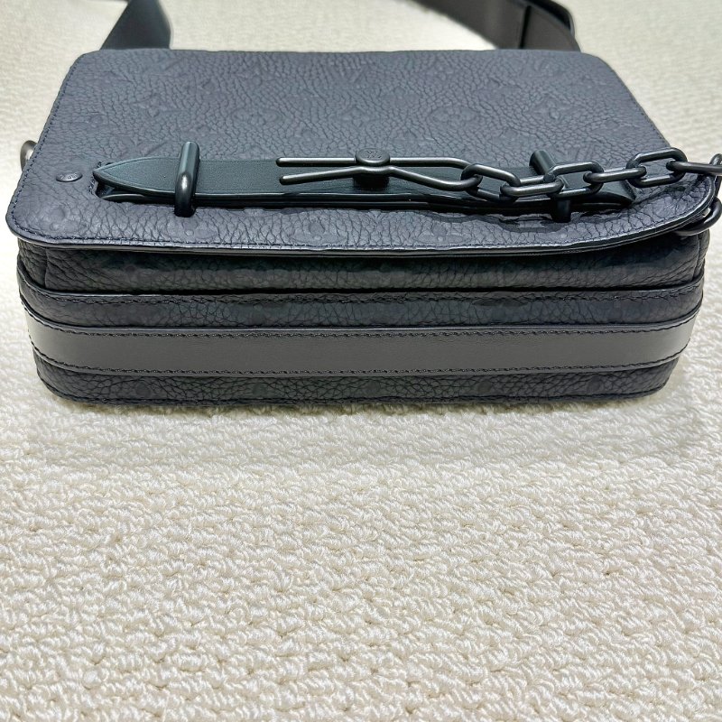 Louis Vuitton -黑色牛皮壓紋STEAMER郵差包-12