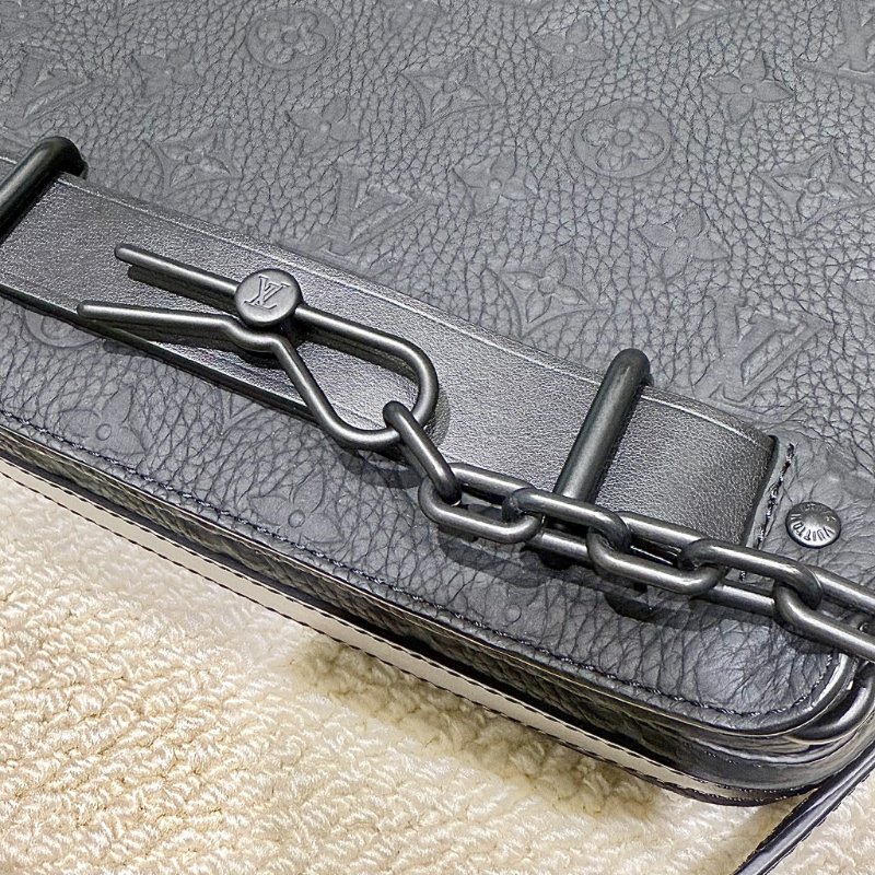 Louis Vuitton -黑色牛皮壓紋STEAMER郵差包-15