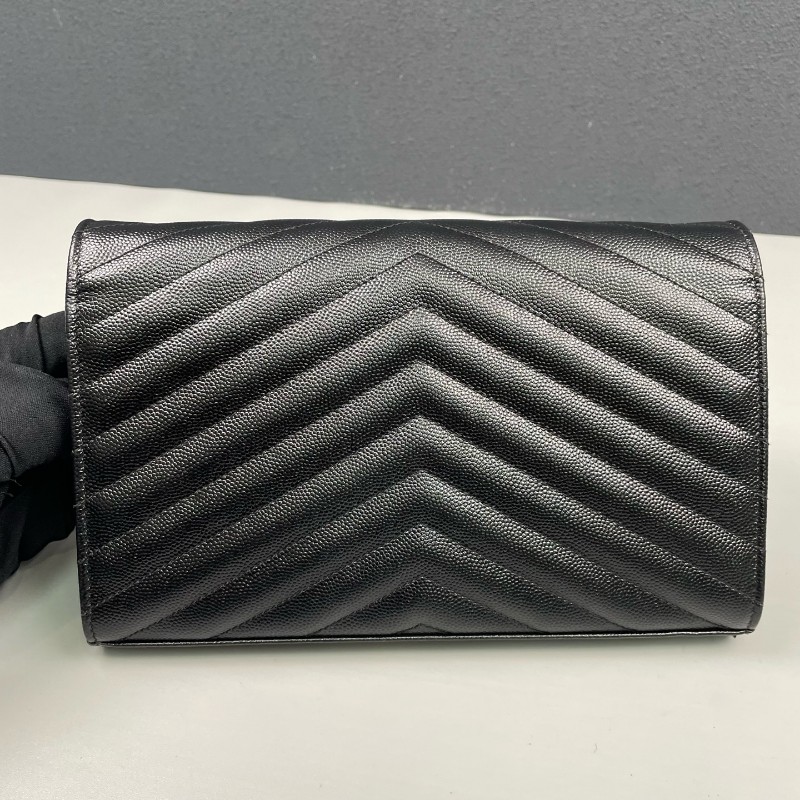 YSL 黑金魚子醬牛皮信封鏈條包-9