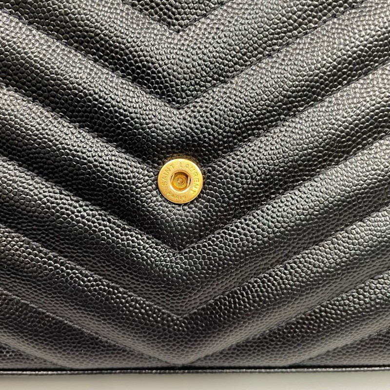 YSL 黑金魚子醬牛皮信封鏈條包-16