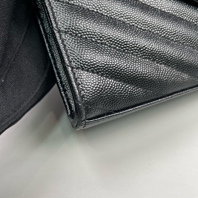 YSL 黑金魚子醬牛皮信封鏈條包-23