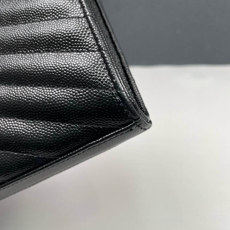 YSL 黑金魚子醬牛皮信封鏈條包-24