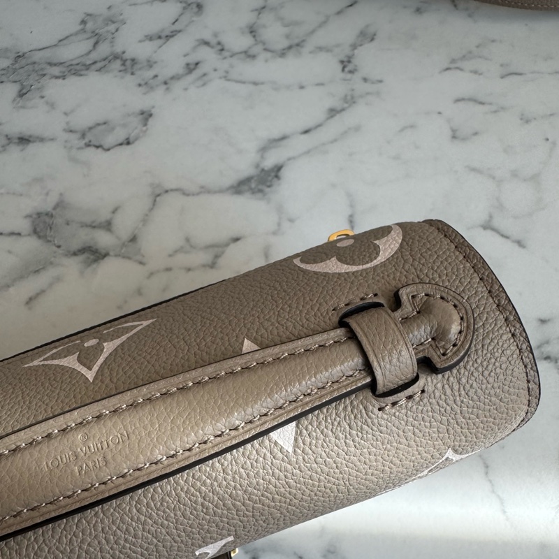 LV MM23081斑鳩灰mini橫式郵差包-11