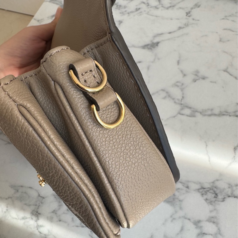 LV MM23081斑鳩灰mini橫式郵差包-20