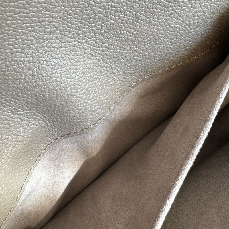 LV MM23081斑鳩灰mini橫式郵差包-27