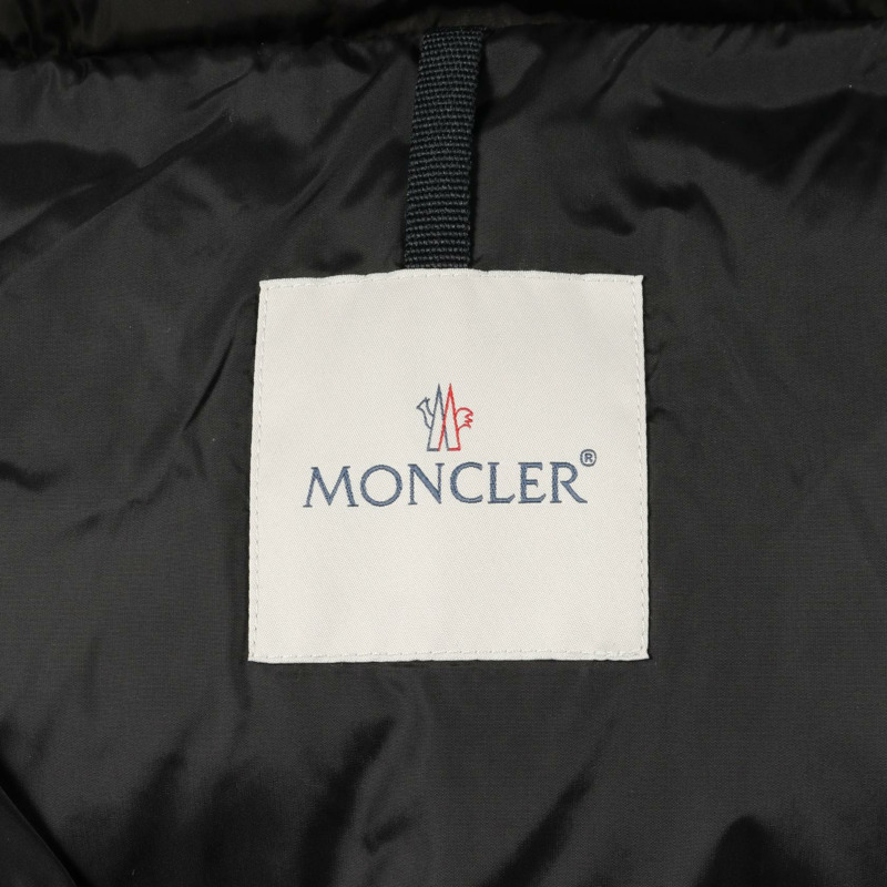 MONCLER ALOES 蘆薈羽絨服，附帽拉鍊，尼龍材質，黑色，二手女款 #1-2
