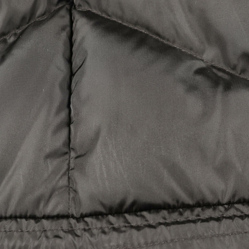 MONCLER ALOES 蘆薈羽絨服，附帽拉鍊，尼龍材質，黑色，二手女款 #1-9