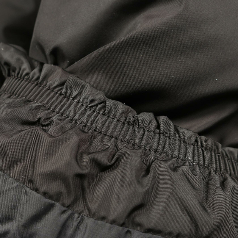 MONCLER ALOES 蘆薈羽絨服，附帽拉鍊，尼龍材質，黑色，二手女款 #1-12