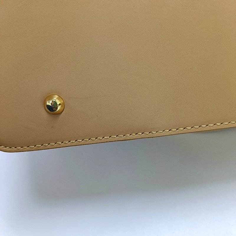 BURBERRY 棕色牛皮手提包 金色五金-9