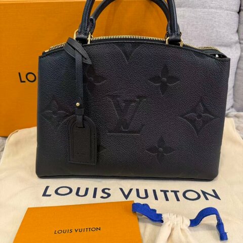 LV petit palais全皮黑色壓紋 新款蒙田包 芯片款 29*19*13 99新配件塵袋盒子鑰匙鎖