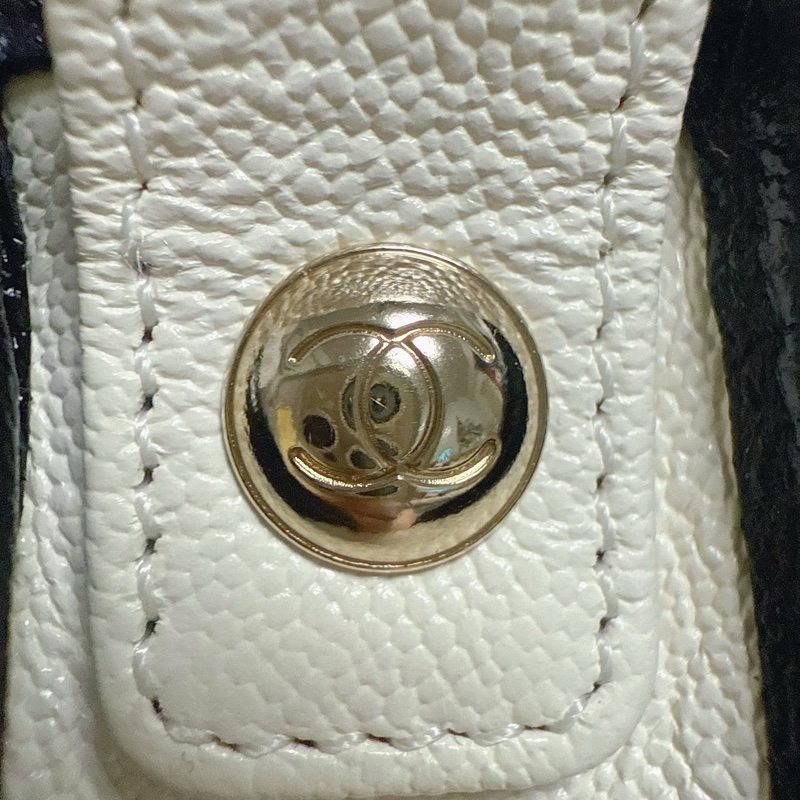 ❤️空姐包款，浪漫冬季溫柔奶油白❤️全新31開Chanel香奈兒21s半月郵差包 白色斜背鍊包 熊貓配色 鏈條包 馬鞍包 白雪公主-20